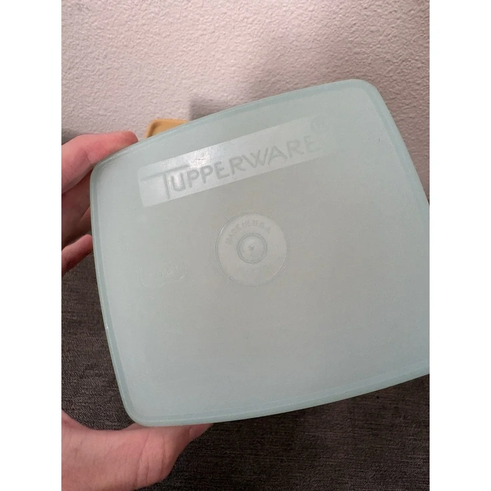 Vintage TUPPERWARE 2 Blue Pastel Freezer Squares 311-61, 312-9 w/Lids 310-87